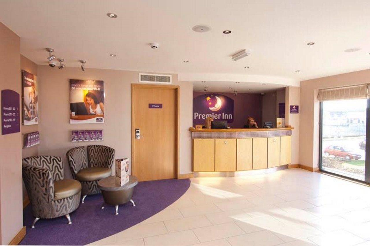 Premier Inn Ньютон-Аббот Екстер'єр фото